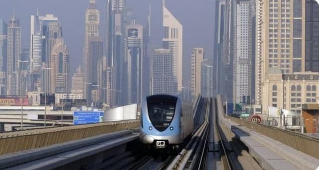Dubai’de Ulaşım ve Bütçe Rehberi: Günlük Masraflar, Metro, Taksi (2026) dubai metro